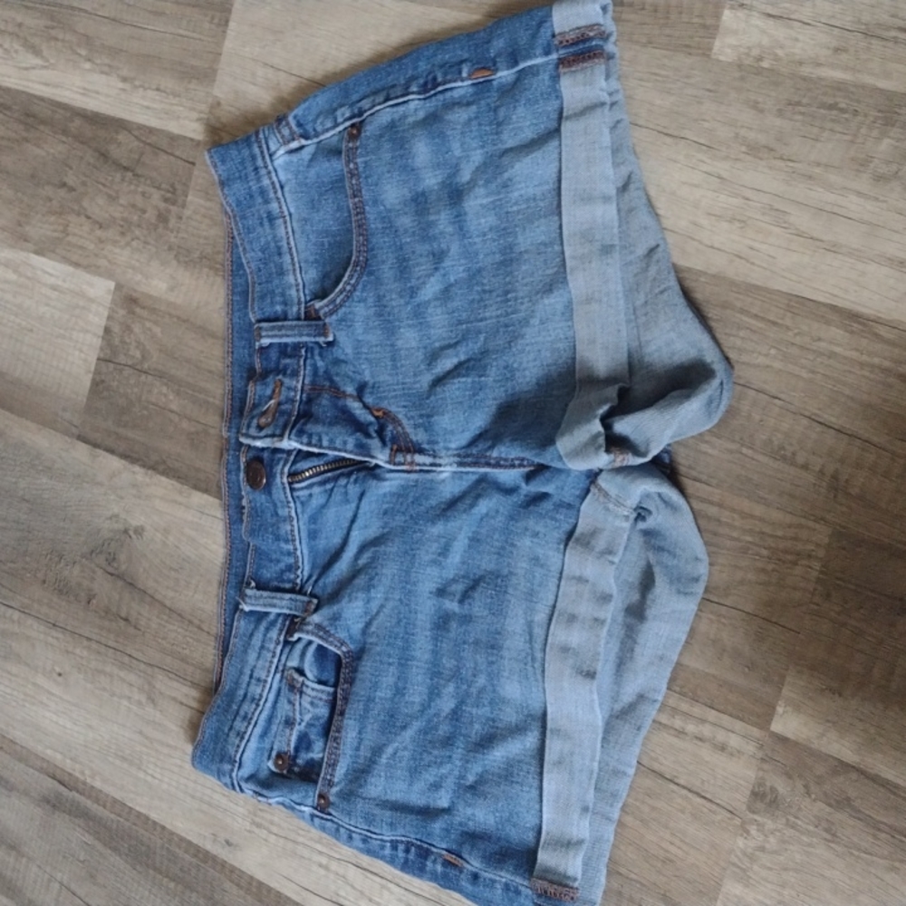Old Navy Boyfriend Jean Shorts